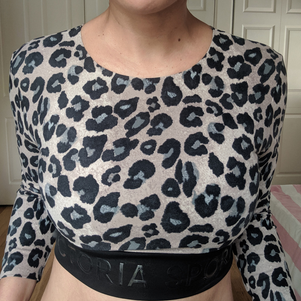 Victoria Secret crop top/ leopard print NEW